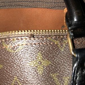 Louis Vuitton speedy